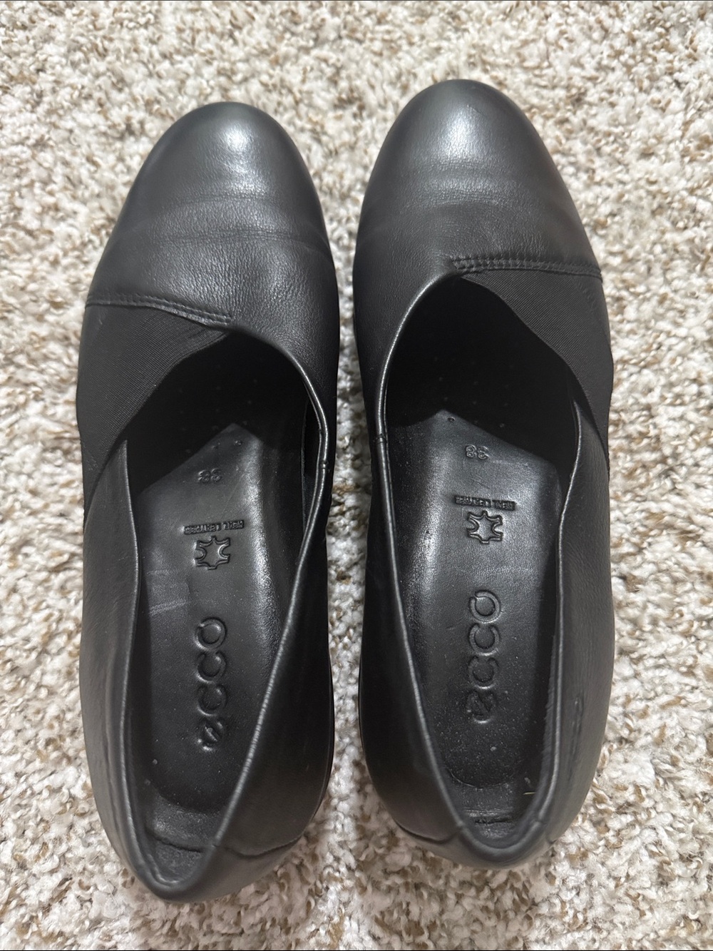 Ecco Comfortable Black Women's Slip-On Leather Flats